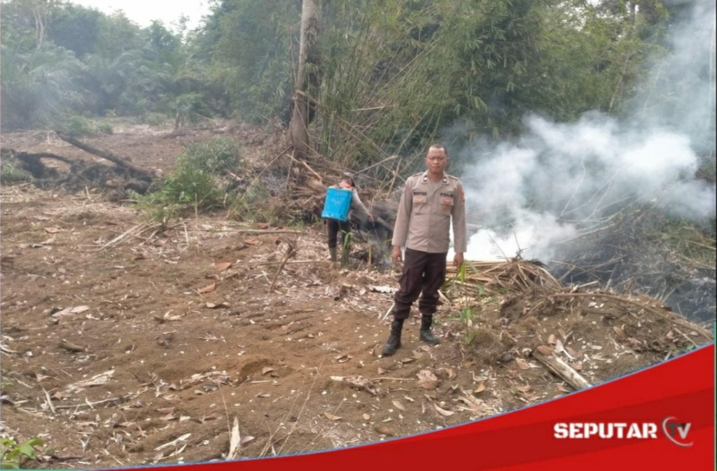 Tim Gabungan Polsek dan Redkar Berhasil Padamkan&nbsp;Karhutla