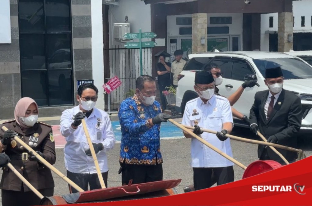Bupati Empat Lawang & Kejari Musnahkan Barang Bukti 46 Perkara Tindak Pidana&nbsp;Umum