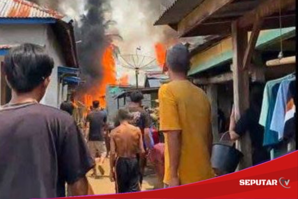 Kebakaran Hebat di Desa Pagar Jati, belasan rumah hangus, lima diantaranya rusak&nbsp;erat