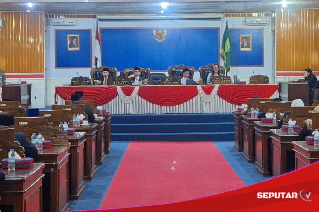 DPRD Empat Lawang Gelar Rapat Paripurna, Tiga Raperda Strategis Disetujui Secara Aklamasi