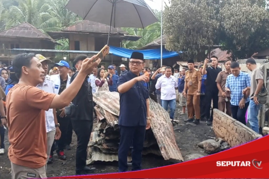 Bupati Empat Lawang Tinjau Lokasi Dan Salurkan Bantuan Korban Kebakaran di Desa&nbsp;Lingge