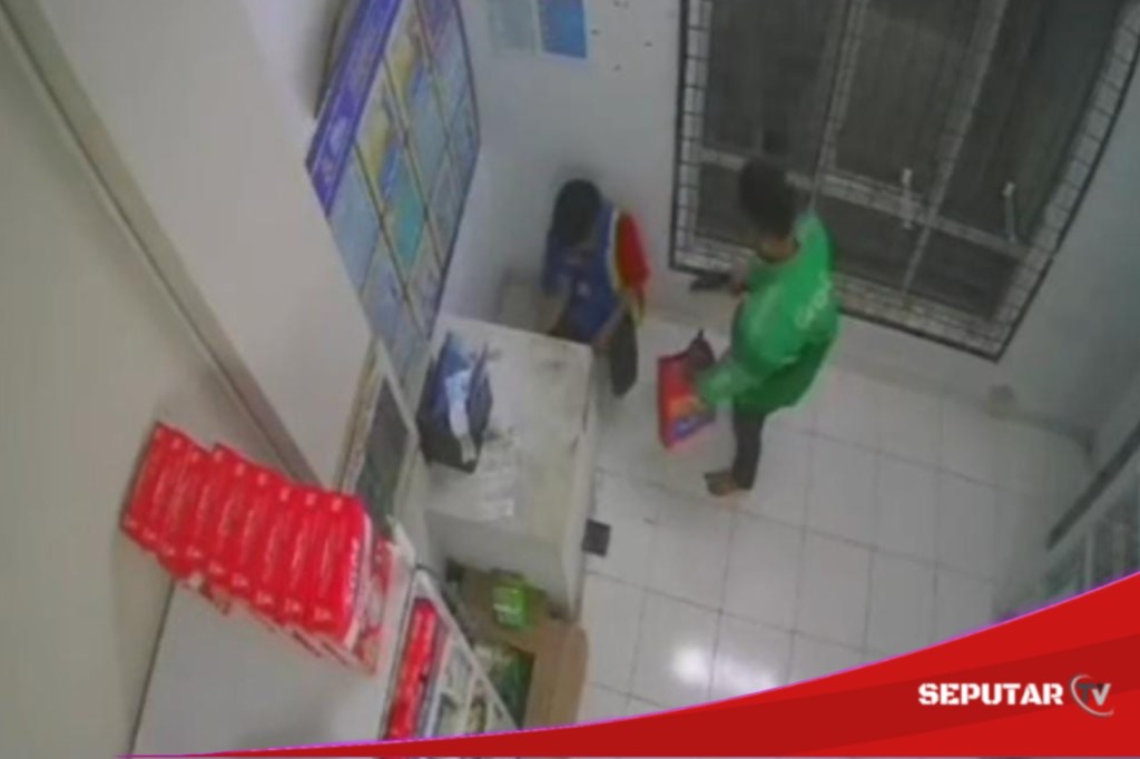 Sembunyi Digudang Indomaret, Perampok Bersenjata Gasak Belasan Juta&nbsp;Rupiah