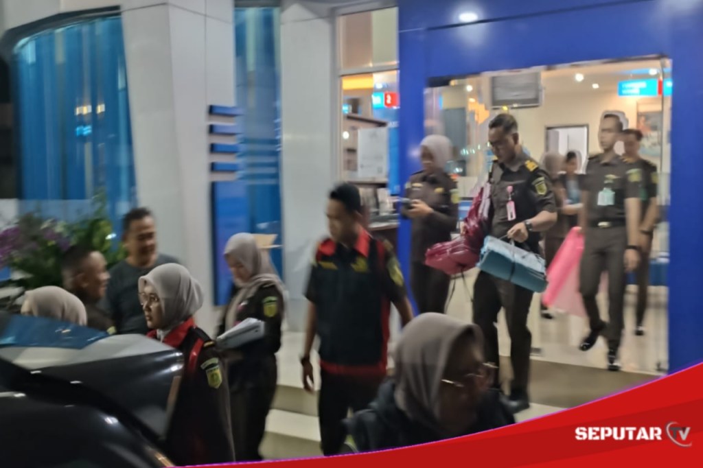 Kembali Kejari Pagaralam Geledah Bank Sumselbabel Terkait KUR Mikro&nbsp;2024