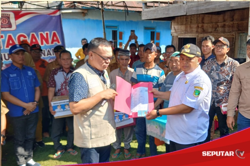 Bupati Joncik Muhammad Serahkan Langsung Bantuan Ke Para Korban Kebakaran Desa Talang&nbsp;Benteng