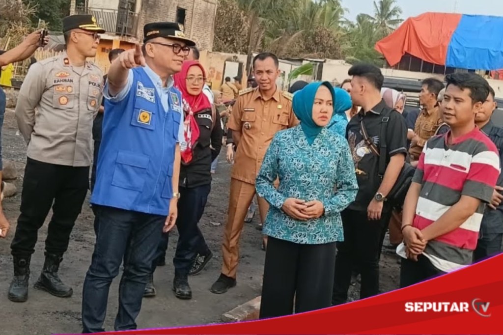 Joncik Muhammad Datangi Lokasi Kebakaran Desa Landur, Salurkan 1,6 Ton Beras Dan Dukungan Moril Langsung Untuk Korban&nbsp;Terdampak